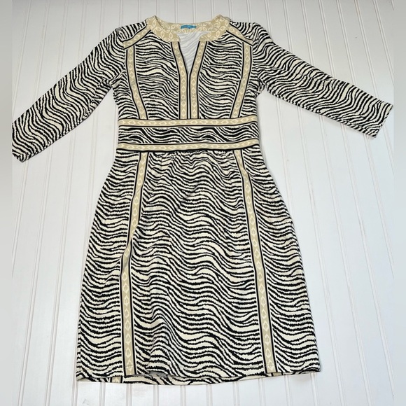 J. McLaughlin Lola Animal Zebra Print Dress 3/4 Sleeve V-Neck Catalina Cloth XS - Picture 1 of 3
